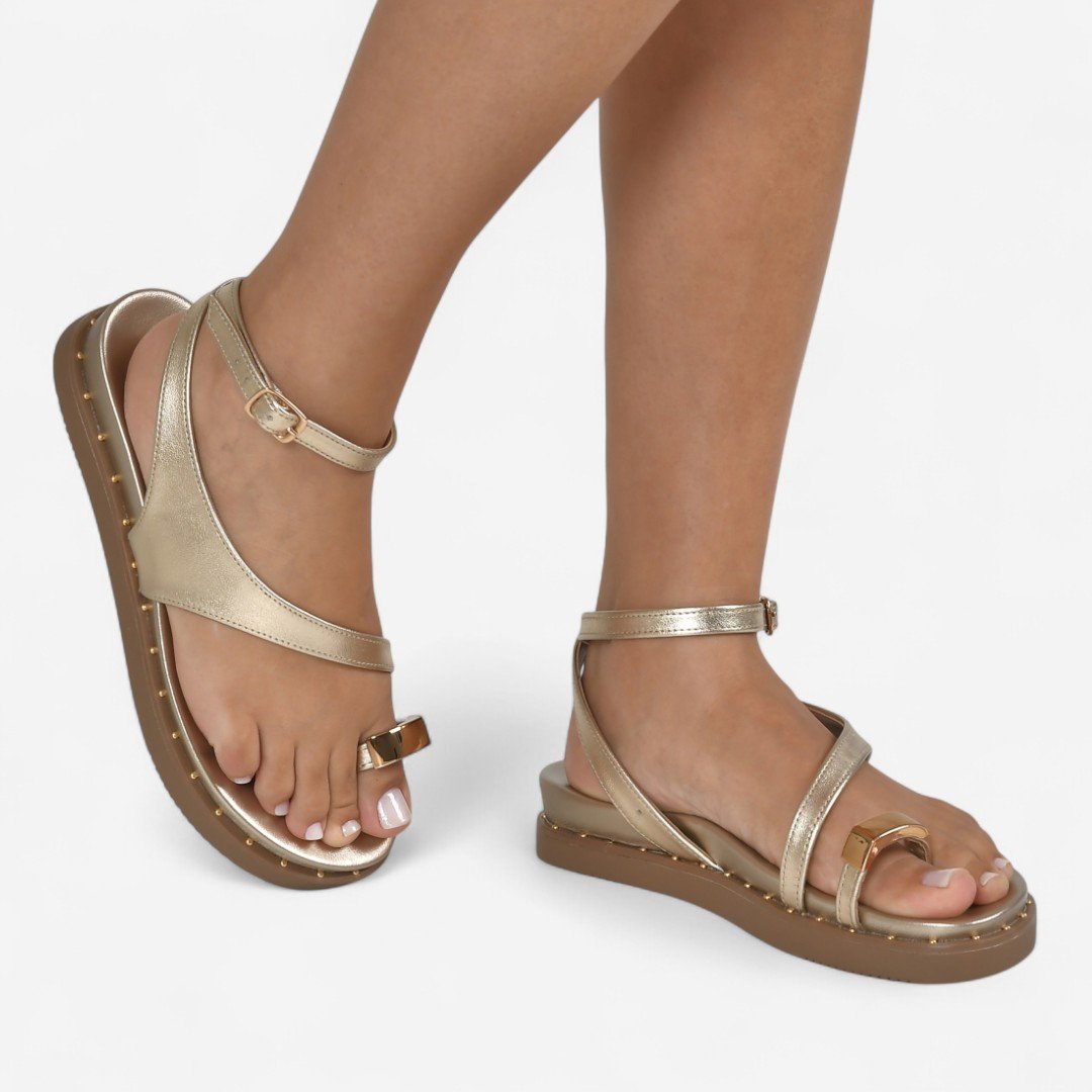 Sandália Via Marte Papete Detalhe Rebites Metalizado Dourado Dourado 2
