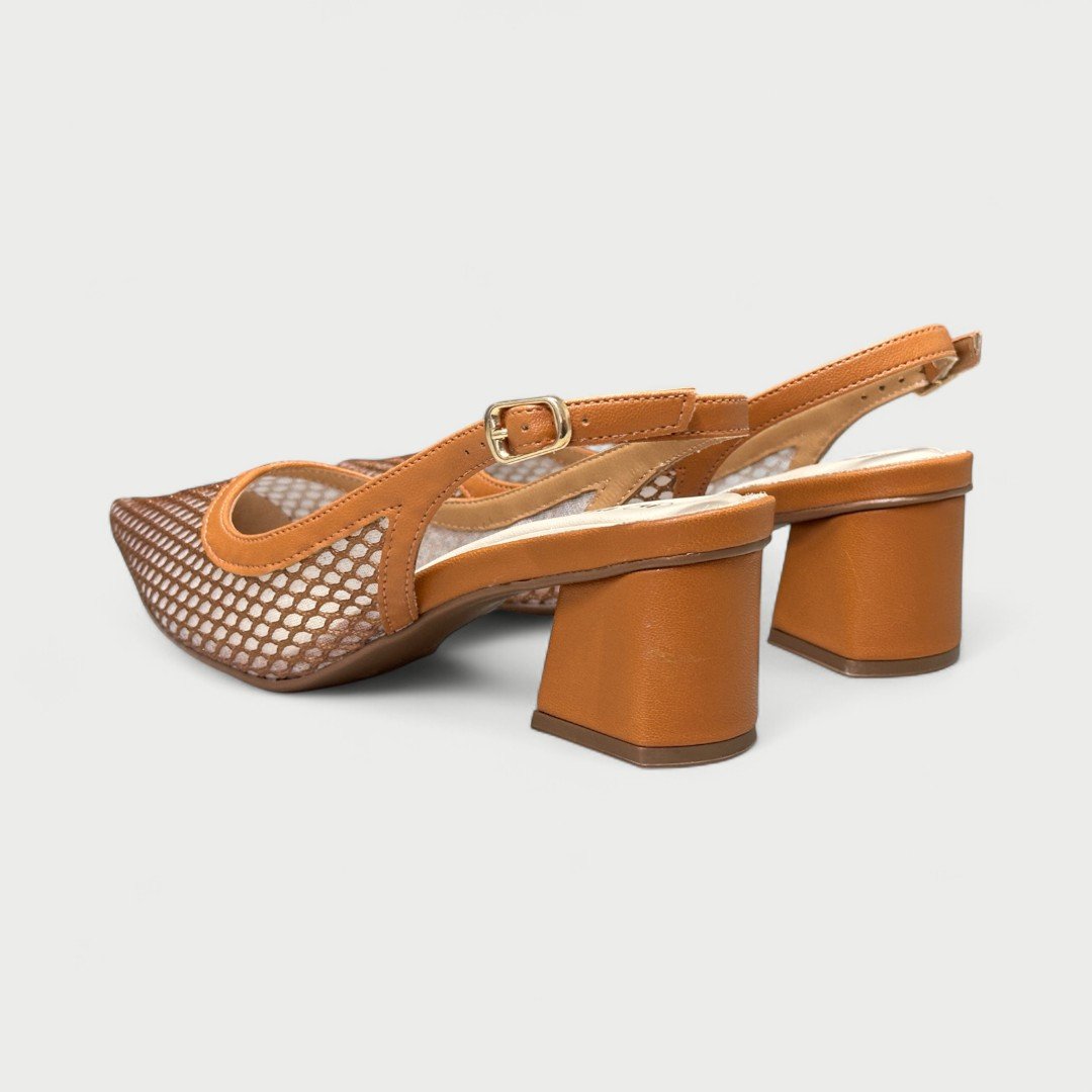 Sapato Slingback Bebecê Tela Bico Fino Salto Bloco Caramelo Mel 4