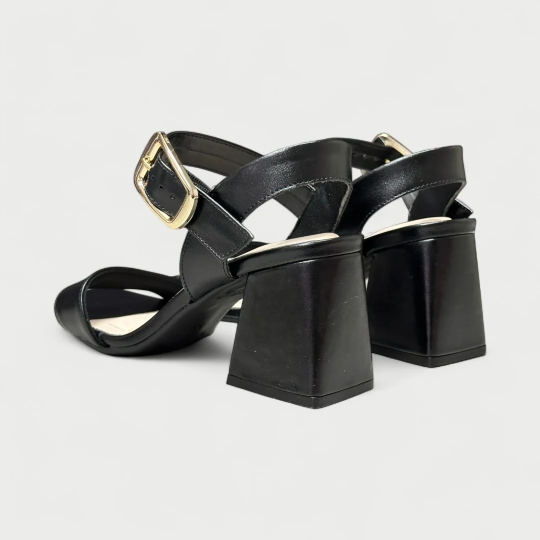 Sandália Bebecê Salto Bloco Médio Preta Preto 4