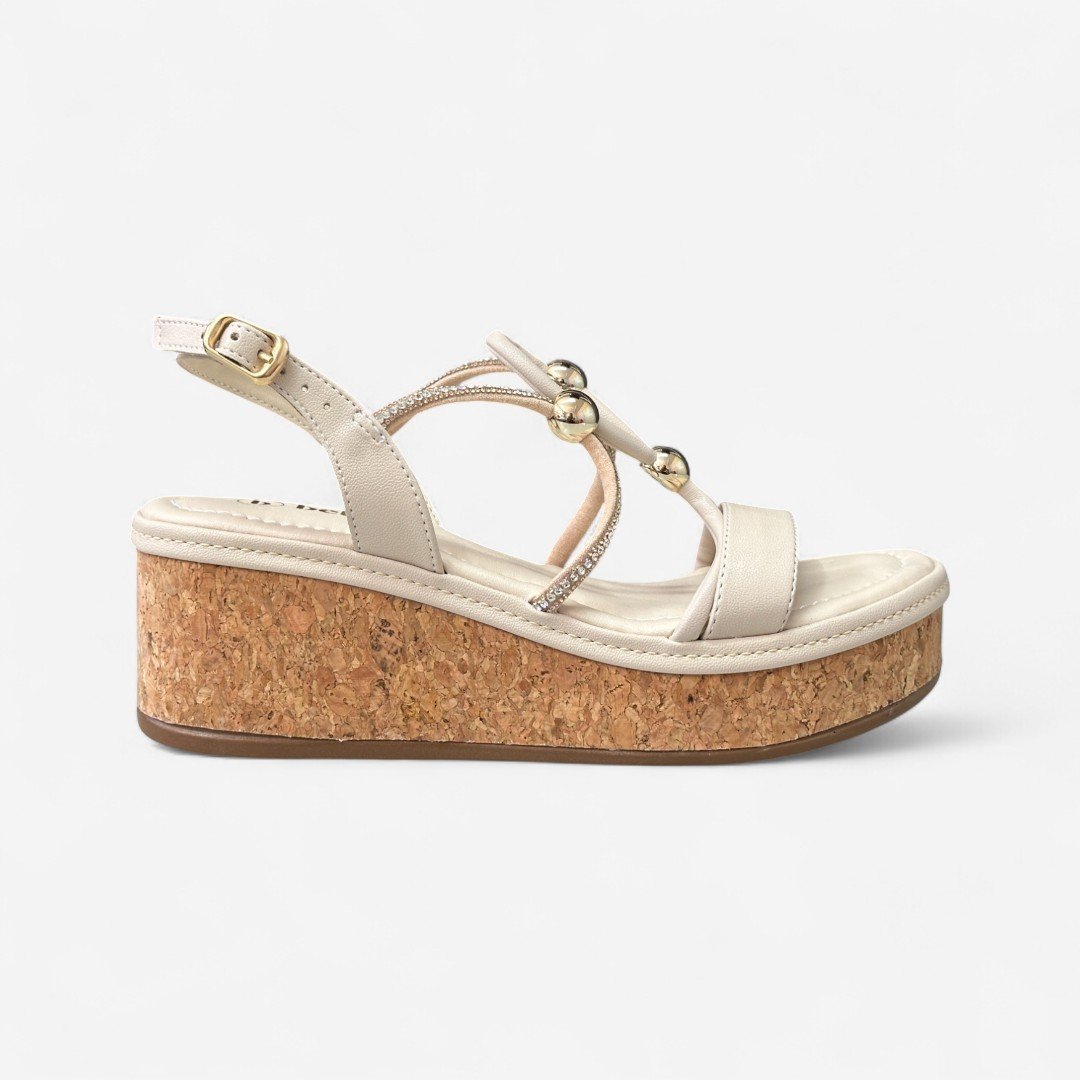 Sandália Flatform Bebecê com Strass e Rebites Off White