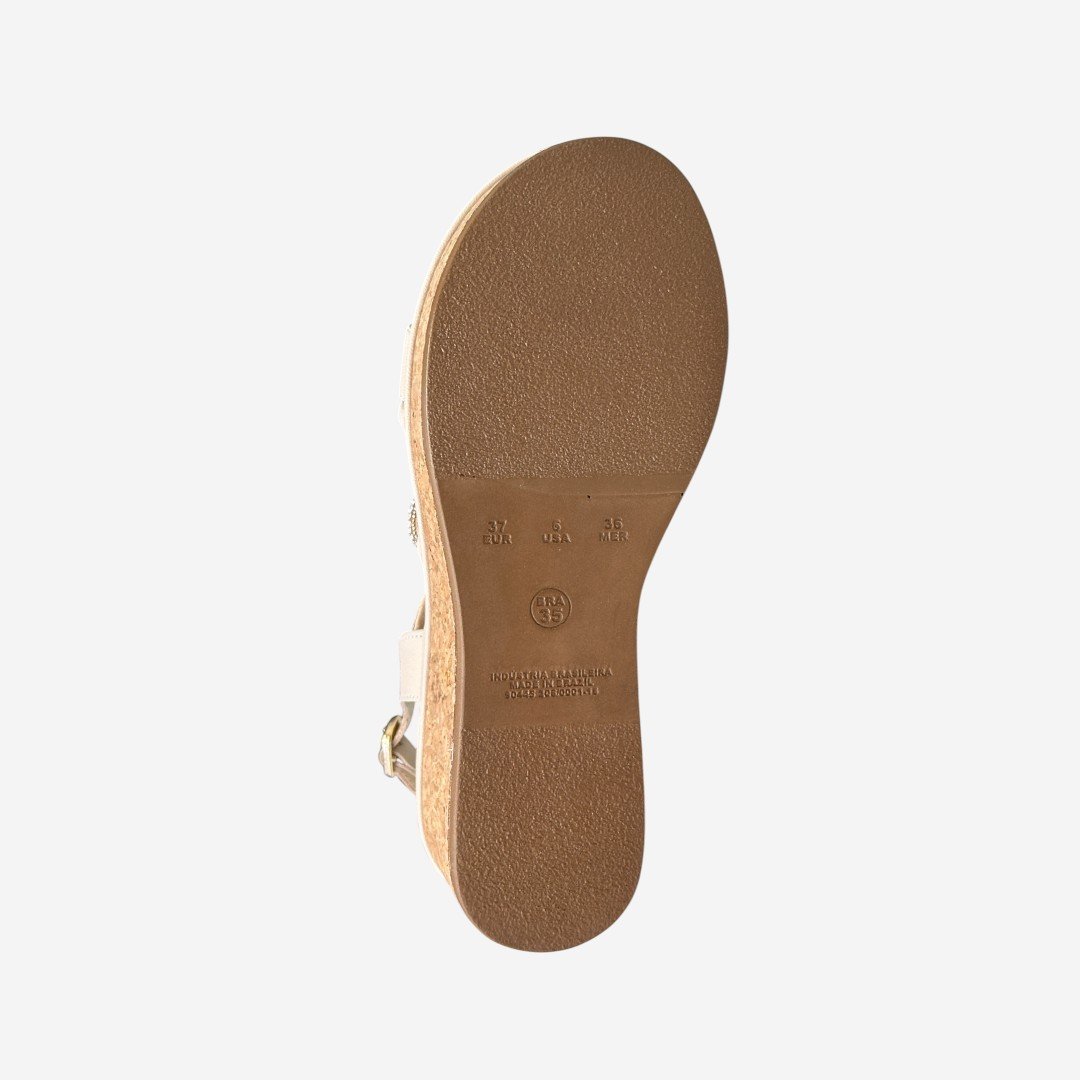 Sandália Flatform Bebecê com Strass e Rebites Off White Aveia 5