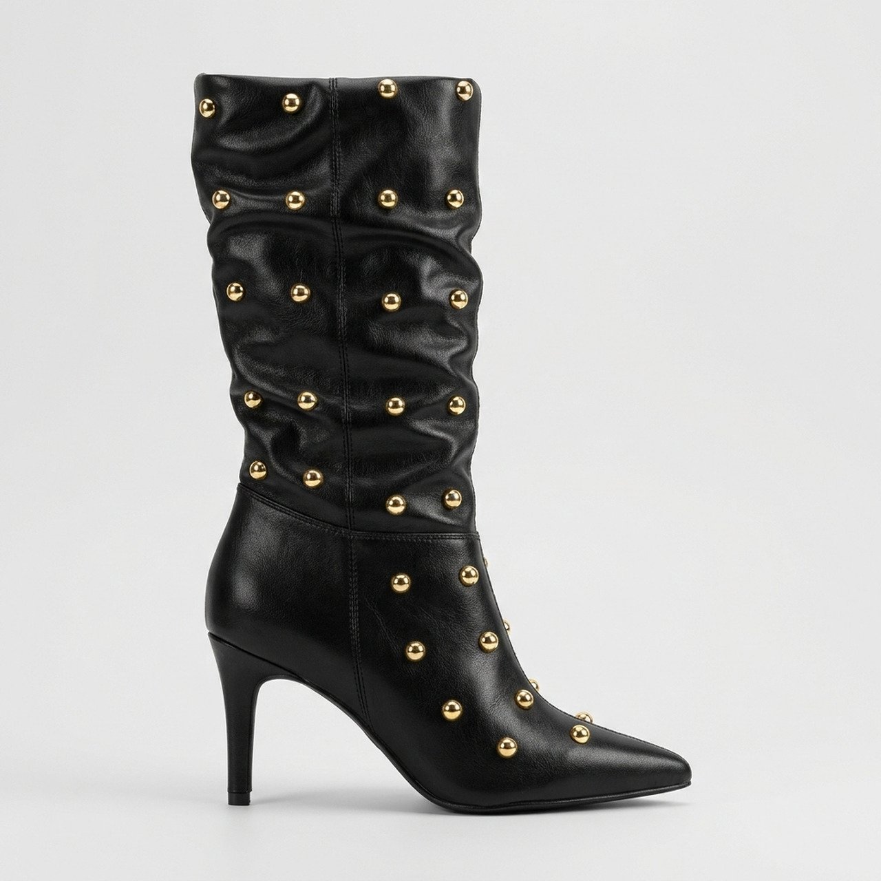 Bota Vizzano Cano Médio Com Rebites Preta