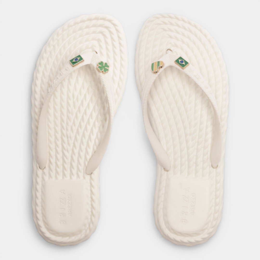 Chinelo Brizza Arezzo Com Pins Brasil Branco