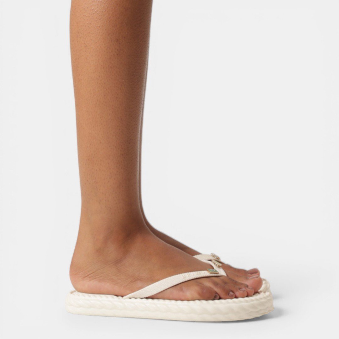 Chinelo Brizza Arezzo Com Pins Brasil Branco Off White 4