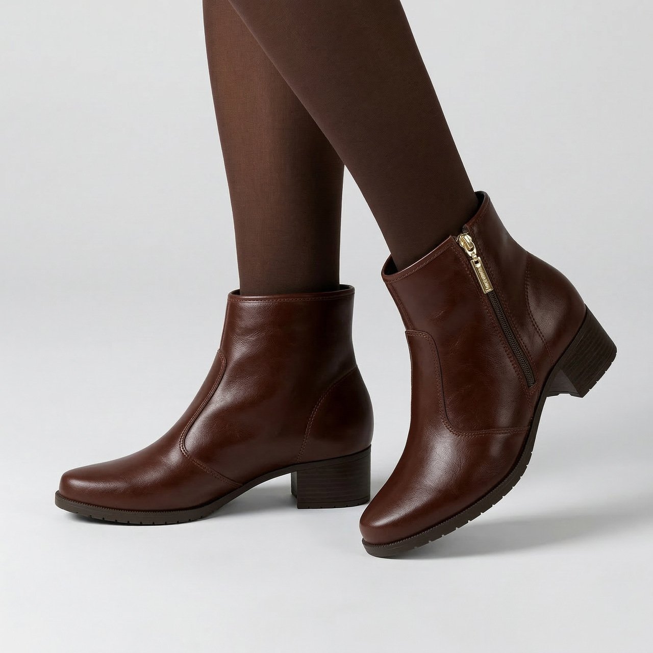 Bota Moleca Cano Curto Café Marrom 2