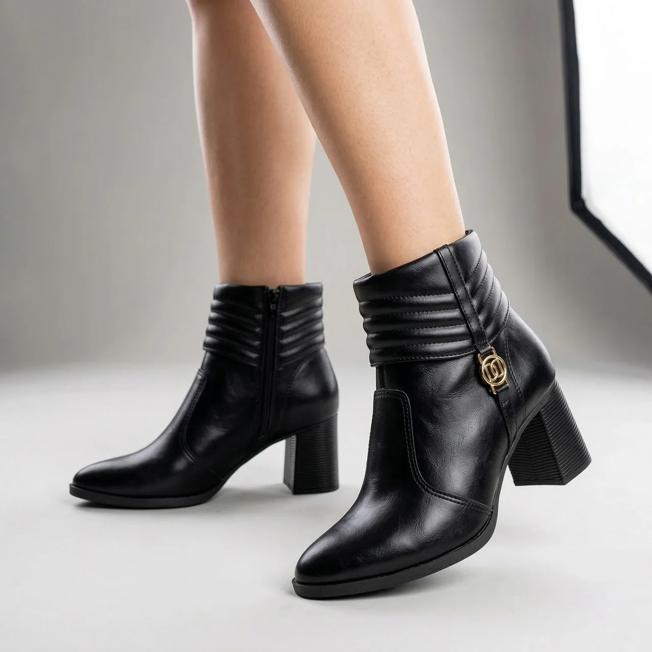 Bota Dakota Cano Curto Salto Bloco Preta Preto 2