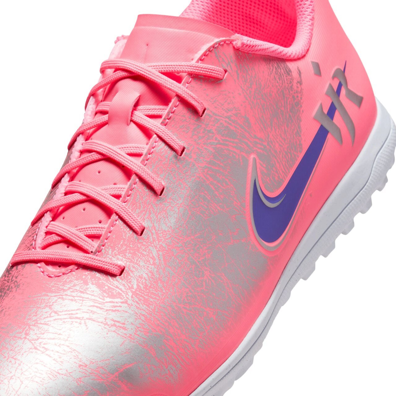 Chuteira Vini Jr Society Nike Mercurial Vapor 16 Club Rosa Rosa 7