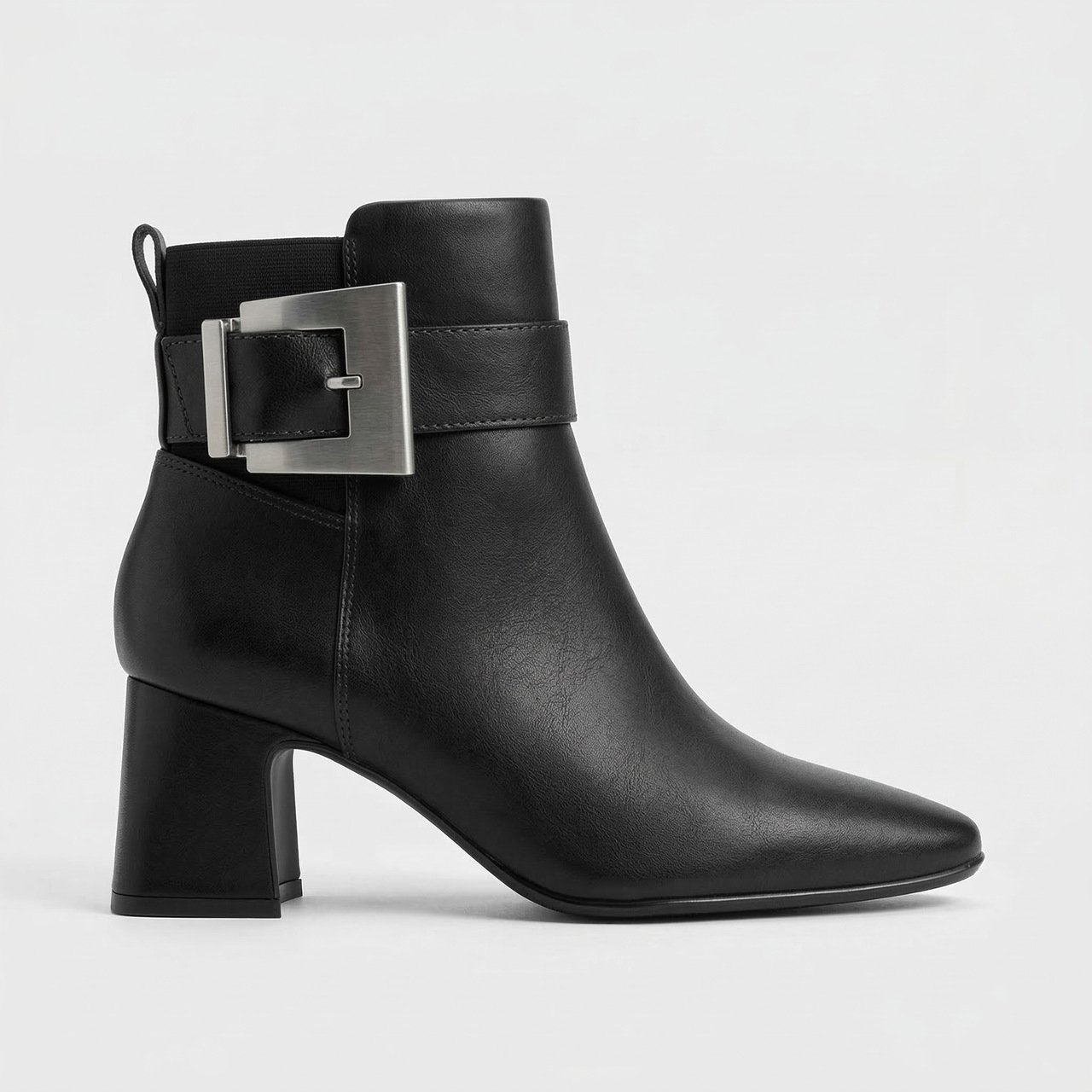 Bota Vizzano Cano Curto Preta