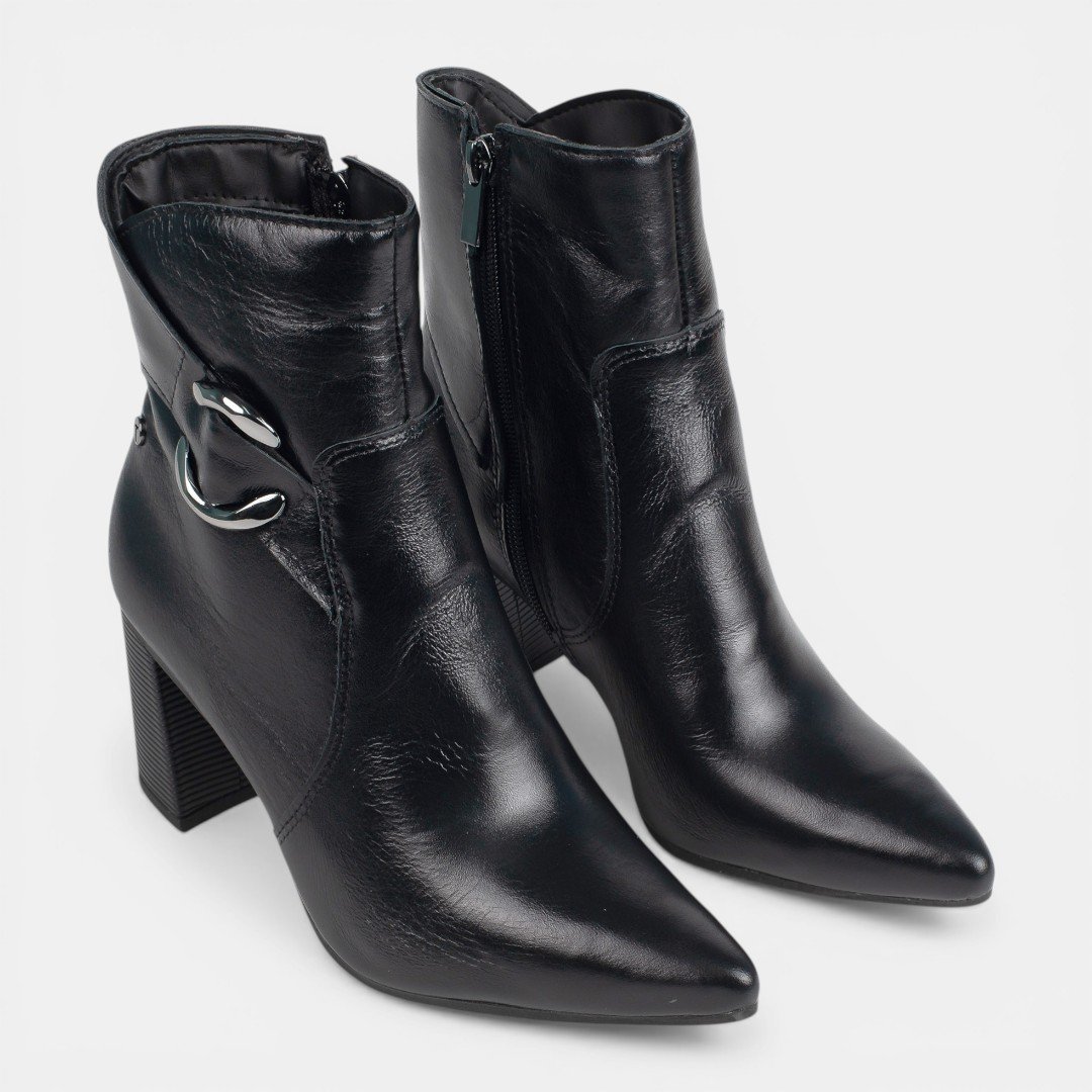 Bota Tanara Cano Curto Em Couro Preta Preto 6