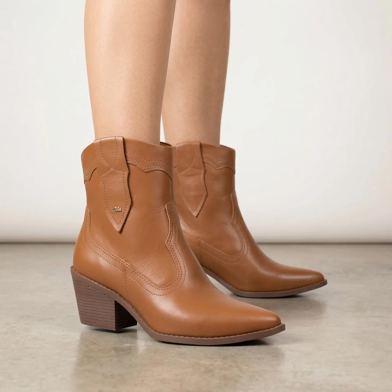 Bota Western Dakota Em Couro Caramelo Marrom 2
