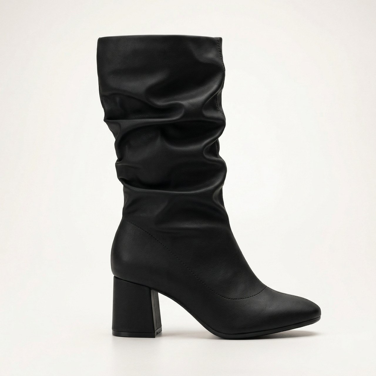 Bota Slouchy Beira Rio Salto Bloco Napa Preta