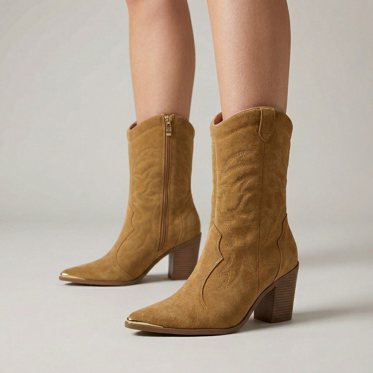 Bota Vizzano Western Cano Médio Camurça Caramelo Caramelo 2