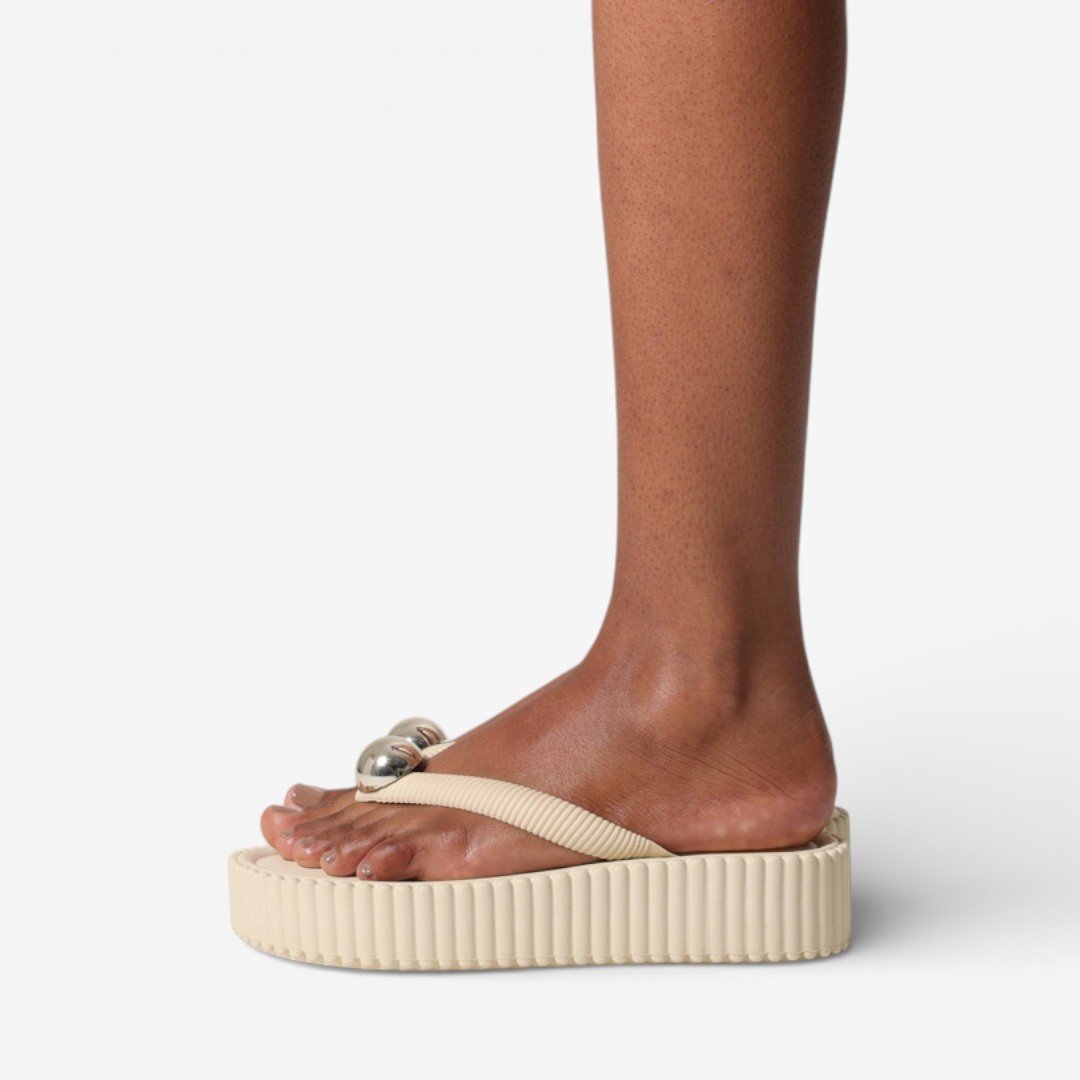 Tamanco Plataforma Off White Brizza Arezzo De Dedo Bege 6
