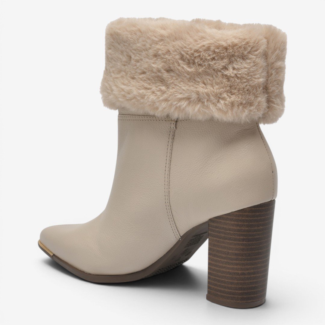 Bota Via Marte Cano Curto Em Couro Off White Com Pelo Bege 3