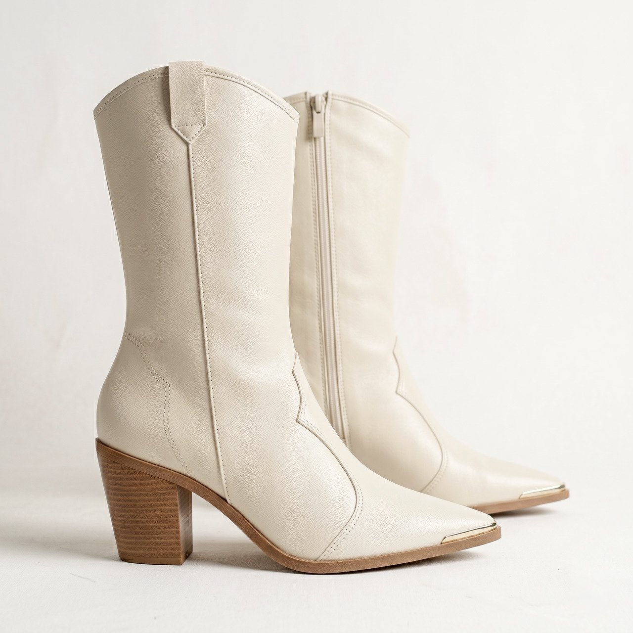 Bota Western Moleca Ana Castela Off White Branco 3
