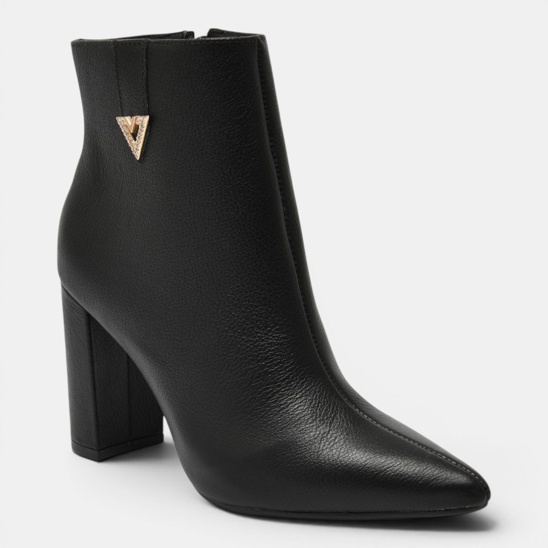 Bota Via Marte Cano Curto Em Couro Preto Preto 2