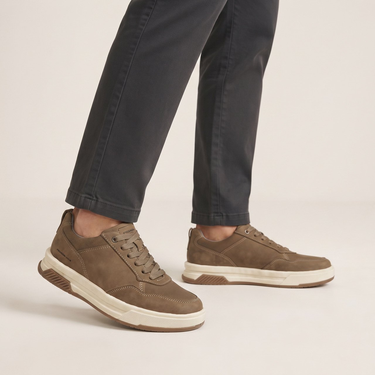 Tênis Casual Pegada Masculino Em Couro Caramelo Marrom 2
