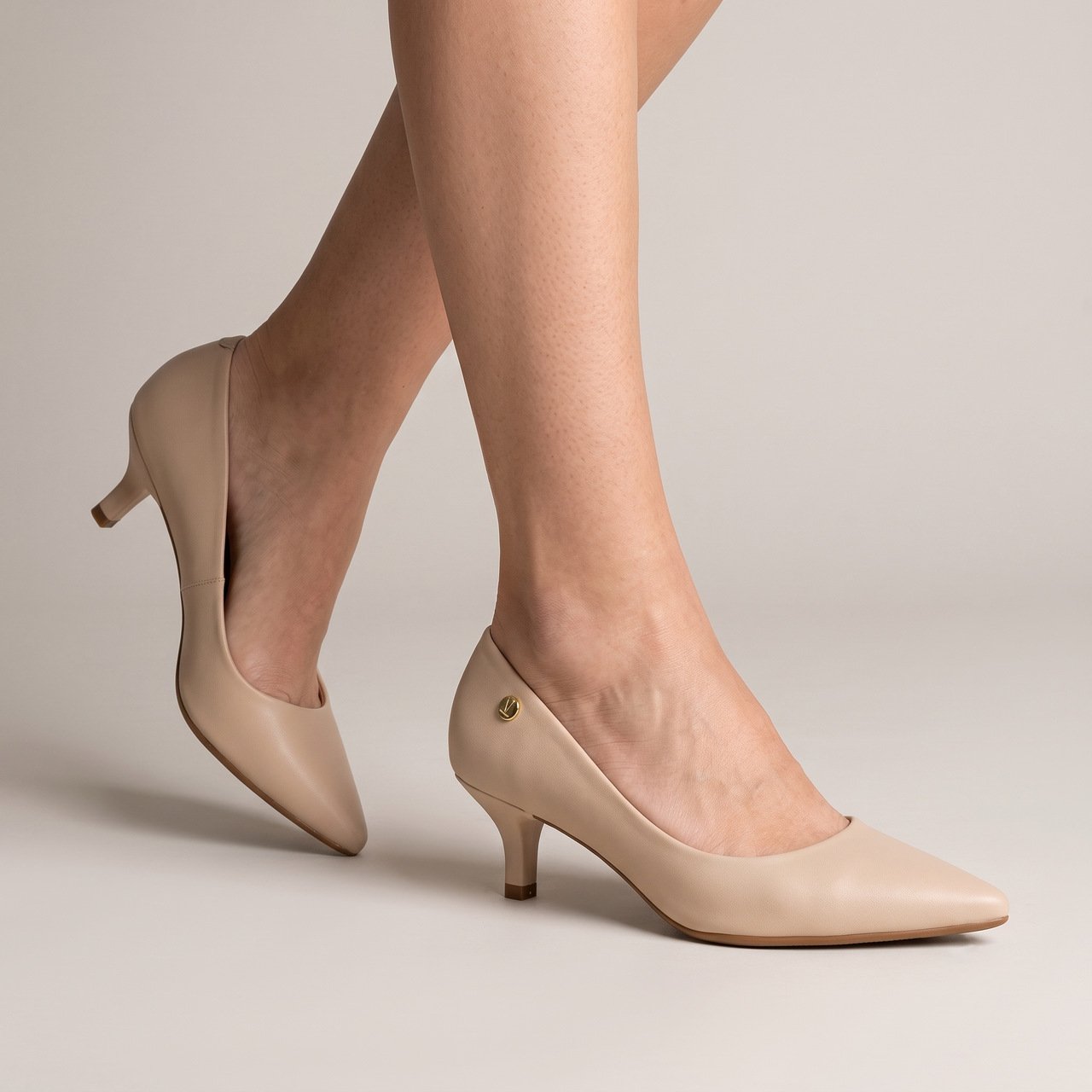 Scarpin Vizzano Salto Baixo Bege Bege 2
