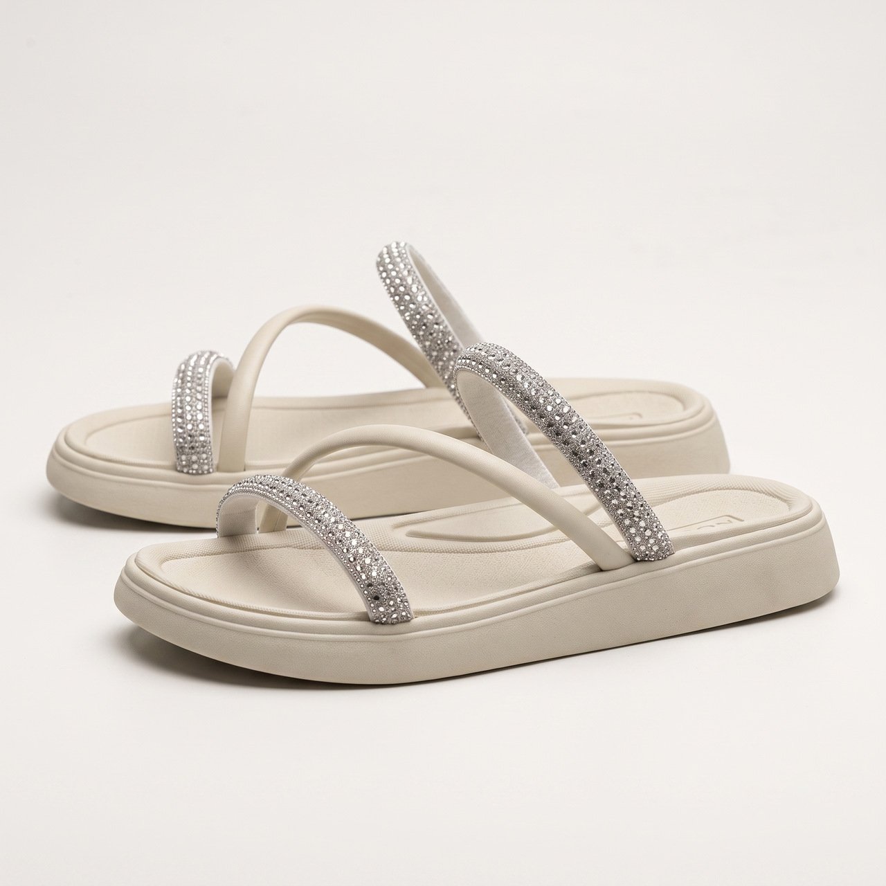 Papete Moleca Com Strass Off White Branco 2