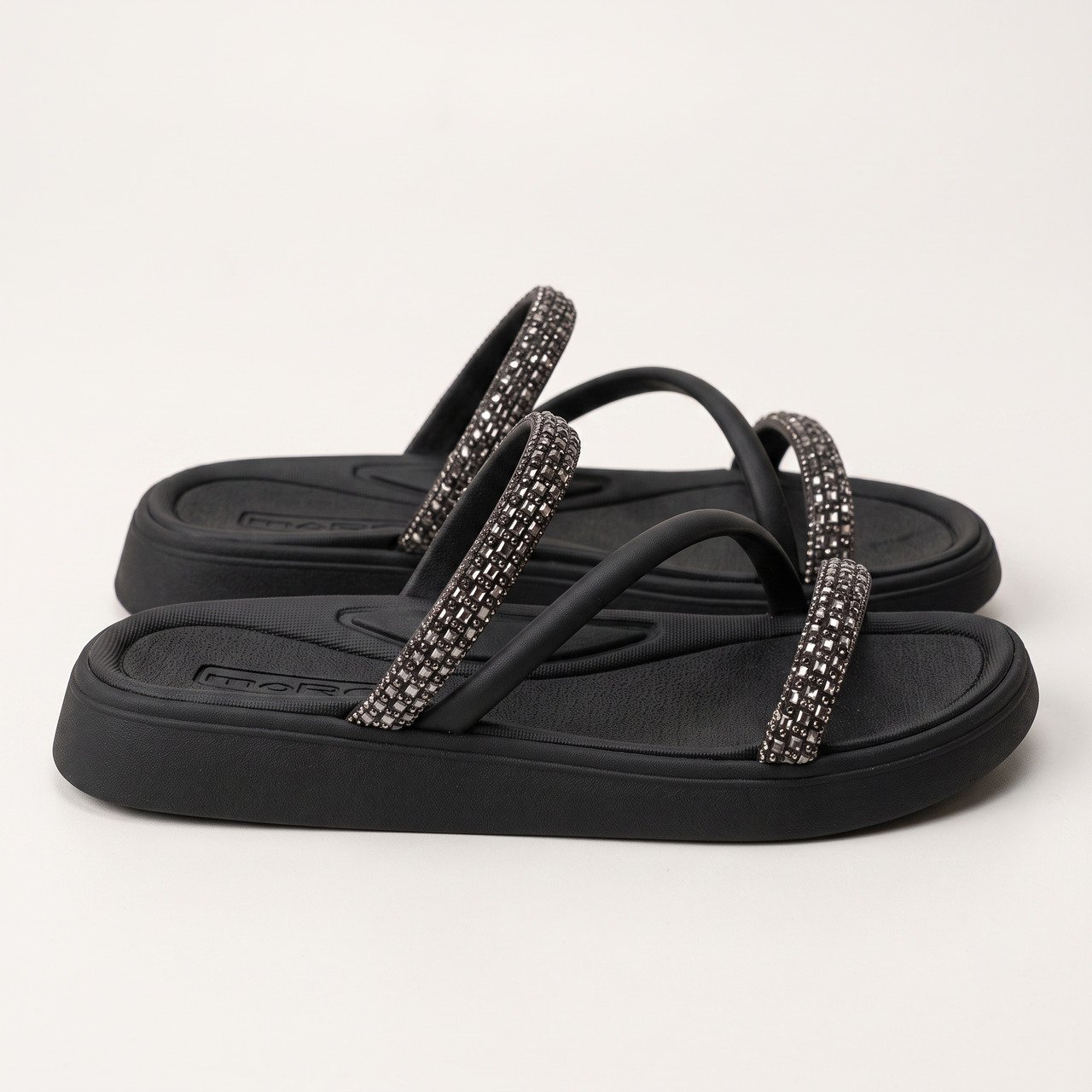 Papete Moleca Com Strass Preta Preto 2
