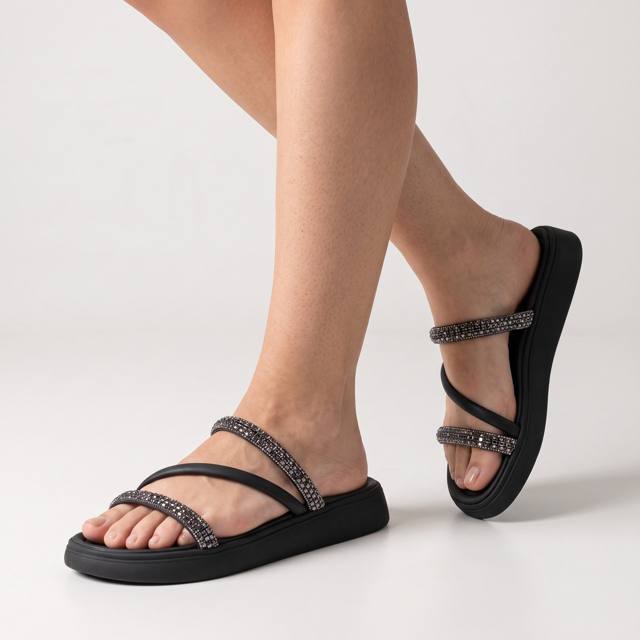 Papete Moleca Com Strass Preta Preto 3
