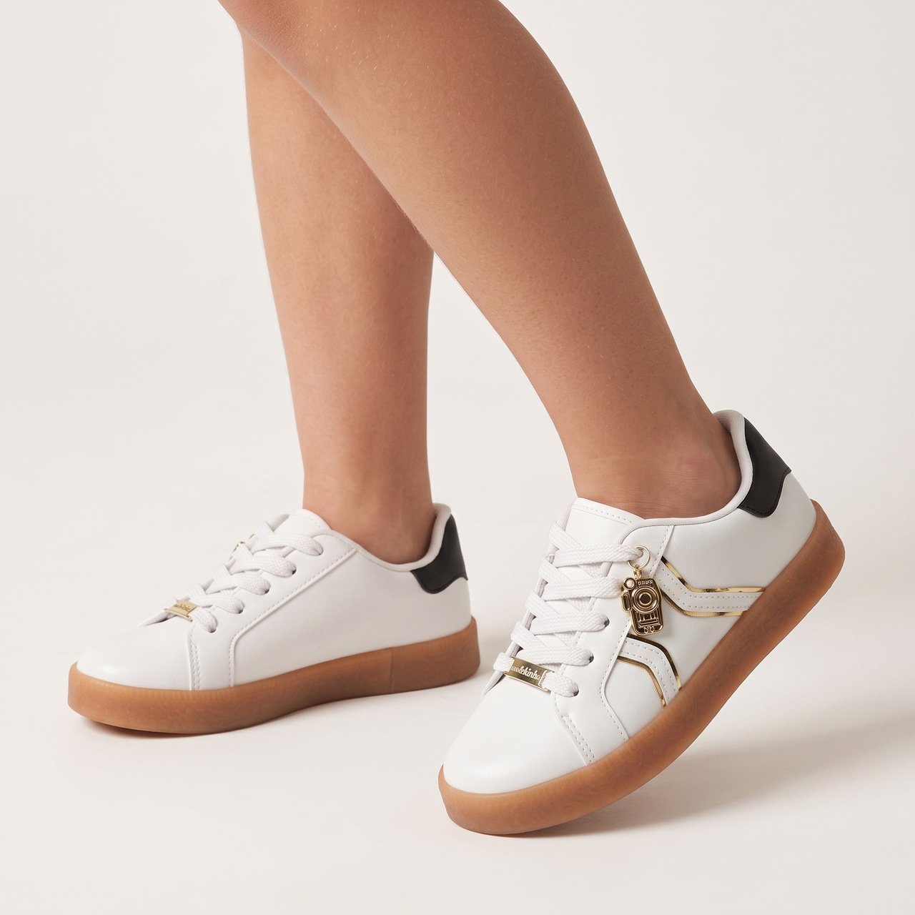 Tênis Molekinha Casual Feminino Infantil Off White com Preto Branco 2