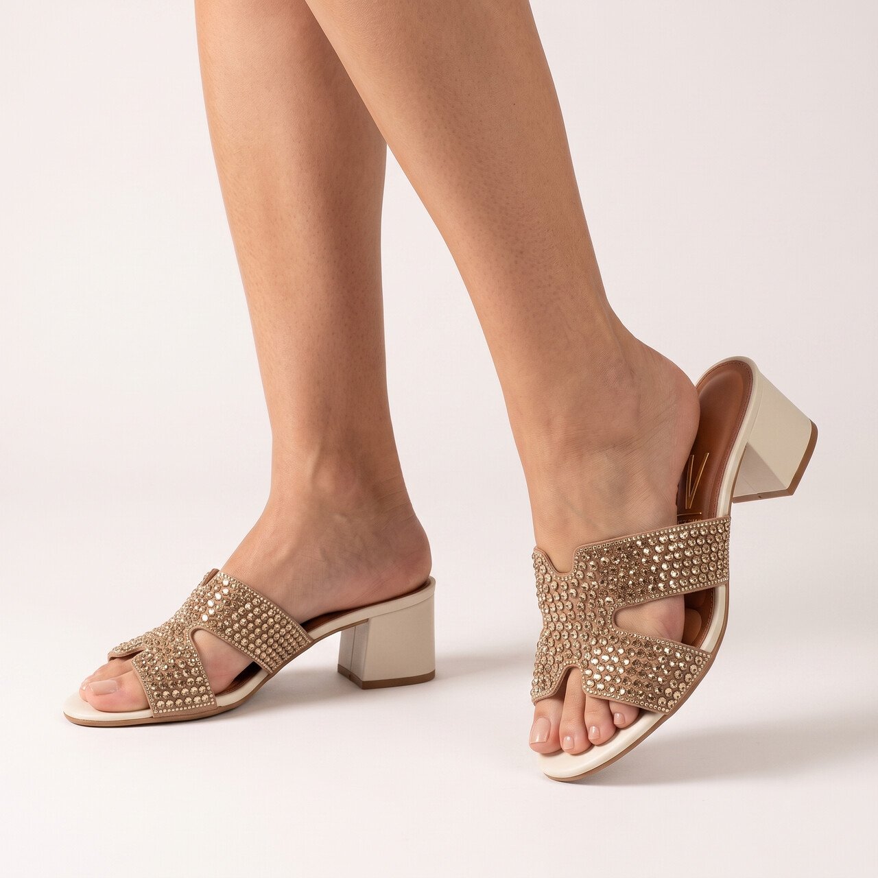 Tamanco Feminino Vizzano Com Strass Off White Bege 2