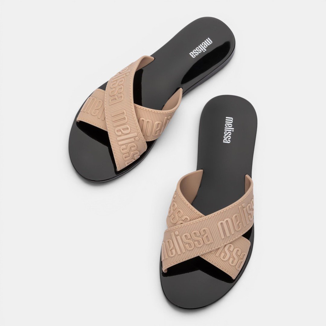 Chinelo Melissa M-Lover Slide Bege com Preto Bege 2