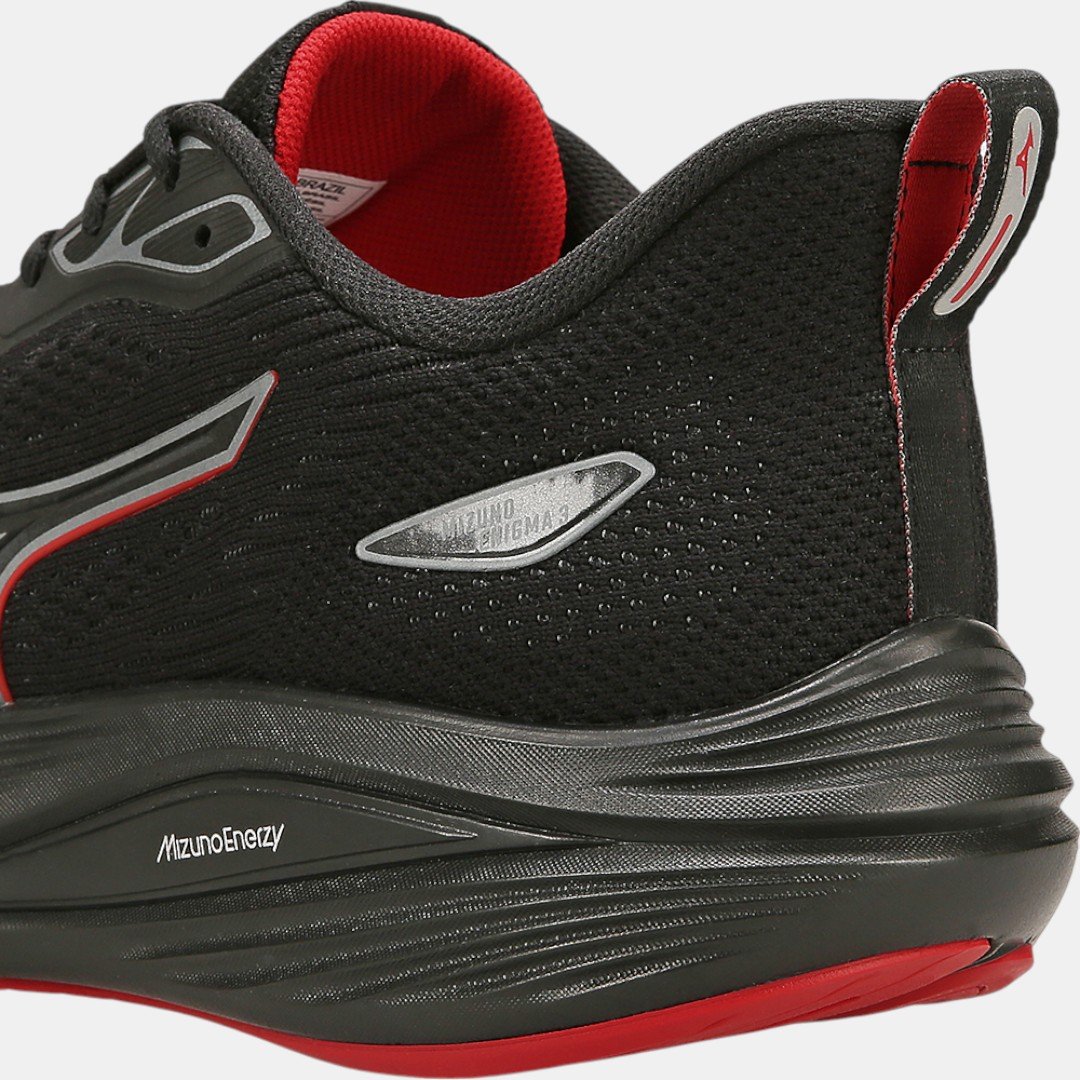 Tênis De Corrida Mizuno Enigma 3 Preto com Vermelho Preto 8
