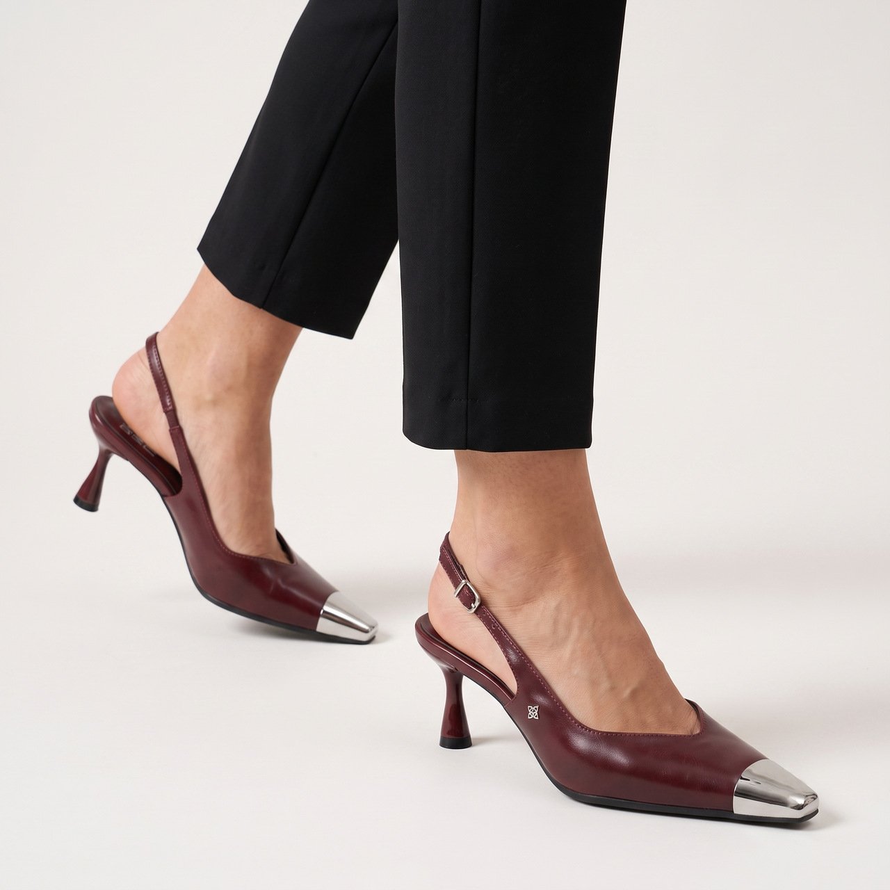 Scarpin Slingback Di Valentini Biqueira De Metal Vinho Vermelho 2