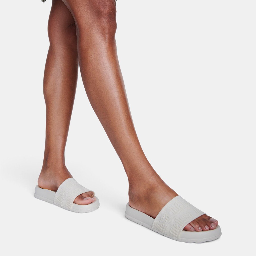Chinelo Melissa Cozy Slide M-Lover Bold Bege Bege 3