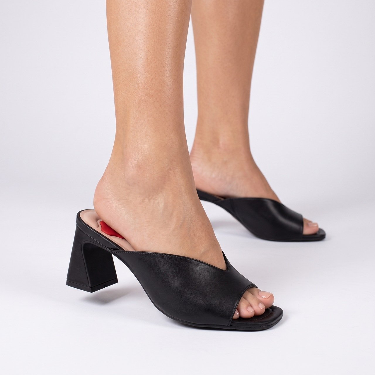 Tamanco Bebecê Feminino De Salto Médio Preto Preto 2
