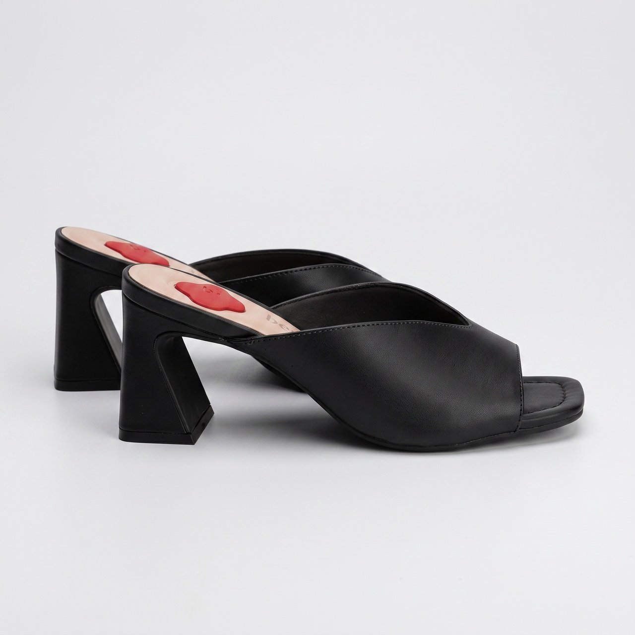 Tamanco Bebecê Feminino De Salto Médio Preto Preto 3