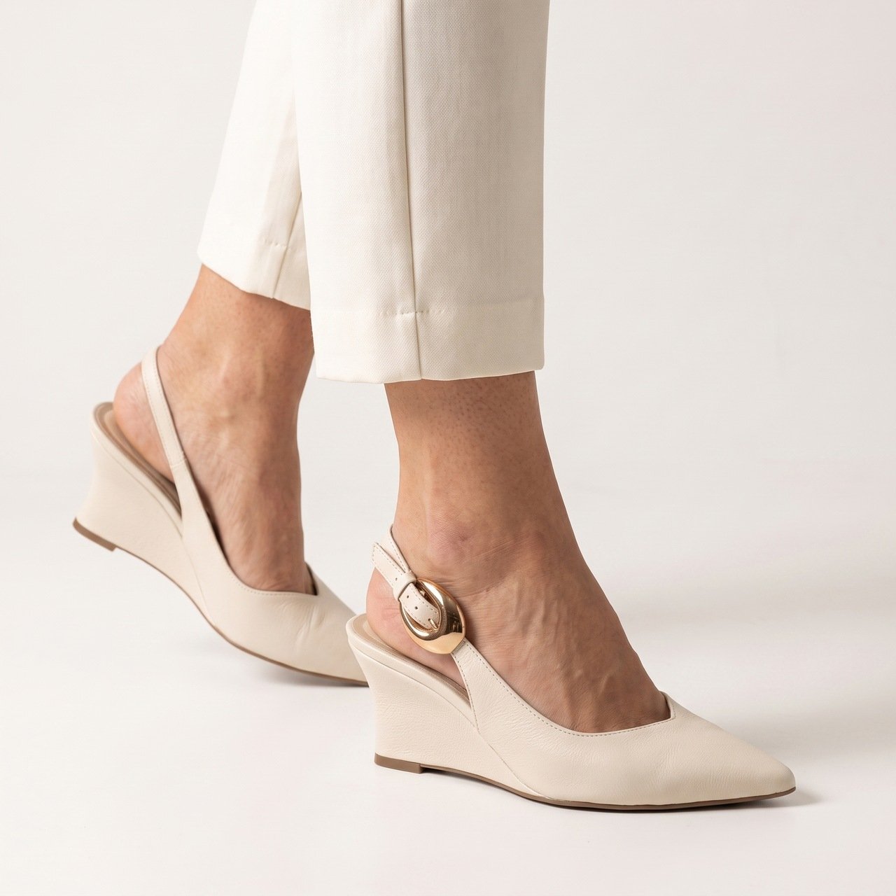 Scarpin Slingback Anabela Bebecê Off White Bege 2