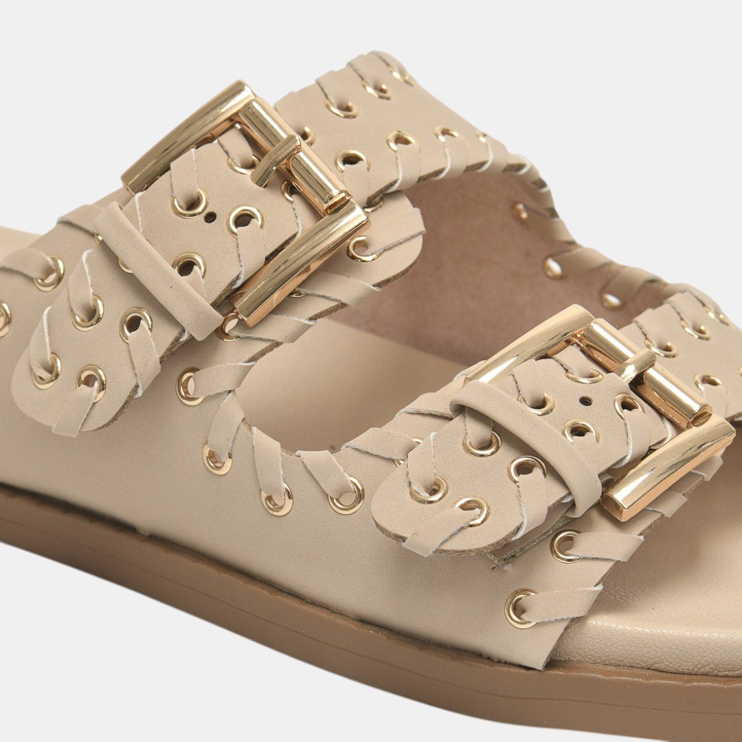 Papete Via Marte Com Maxi Fivelas Off White Baunilha 4