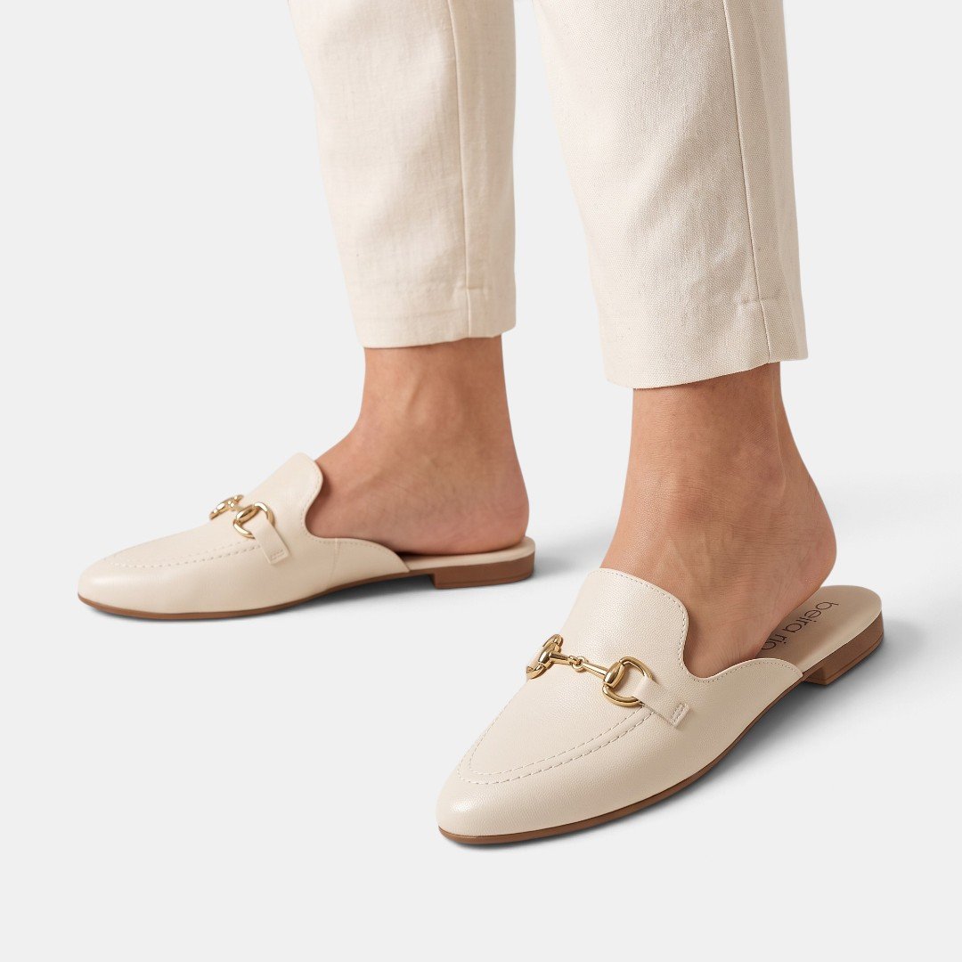 Mule Off White Beira Rio Com Detalhe Metalizado Branco 2