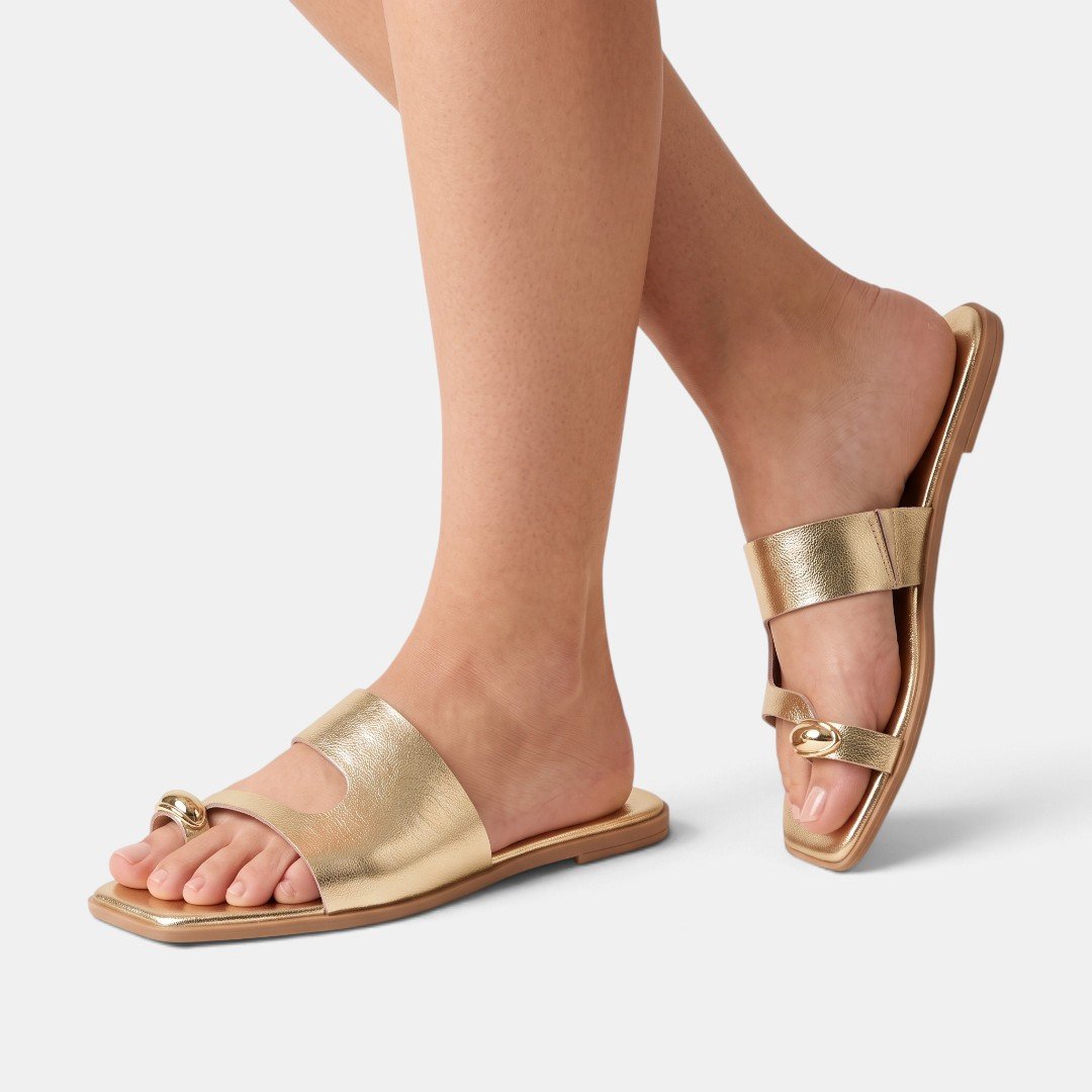 Rasteira Dourada Moleca Com Detalhe No Dedo Dourado 2