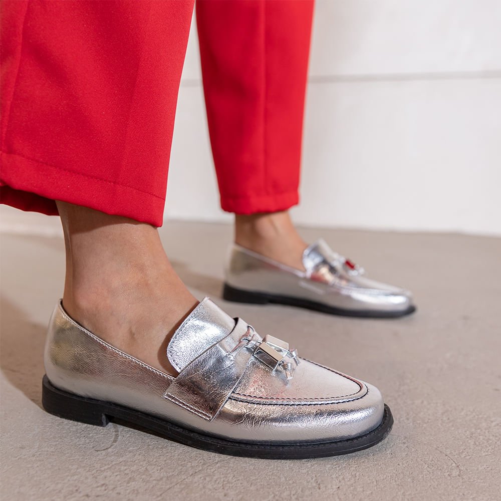 Mocassim Verniz com Ponteiras Metal Prata Prata 2