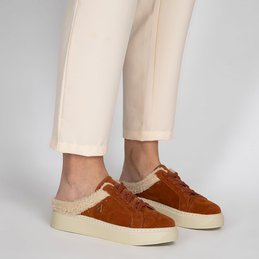 Tênis Mule Pelo Rust Marrom 6