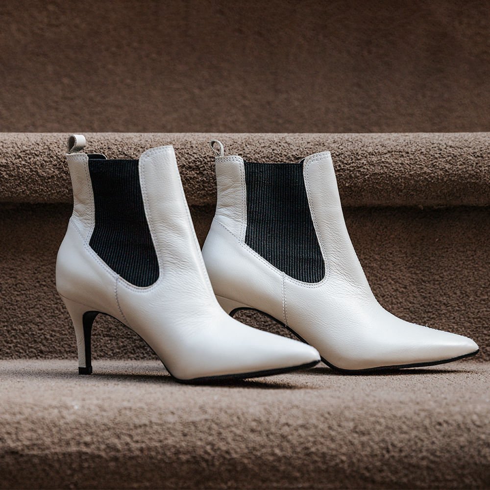 Bota Couro Bico Fino Elastico Offwhite Off White 2