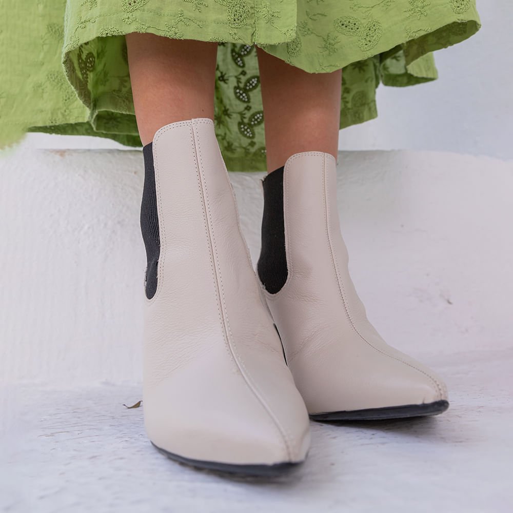 Bota Couro Bico Fino Elastico Offwhite Off White 4