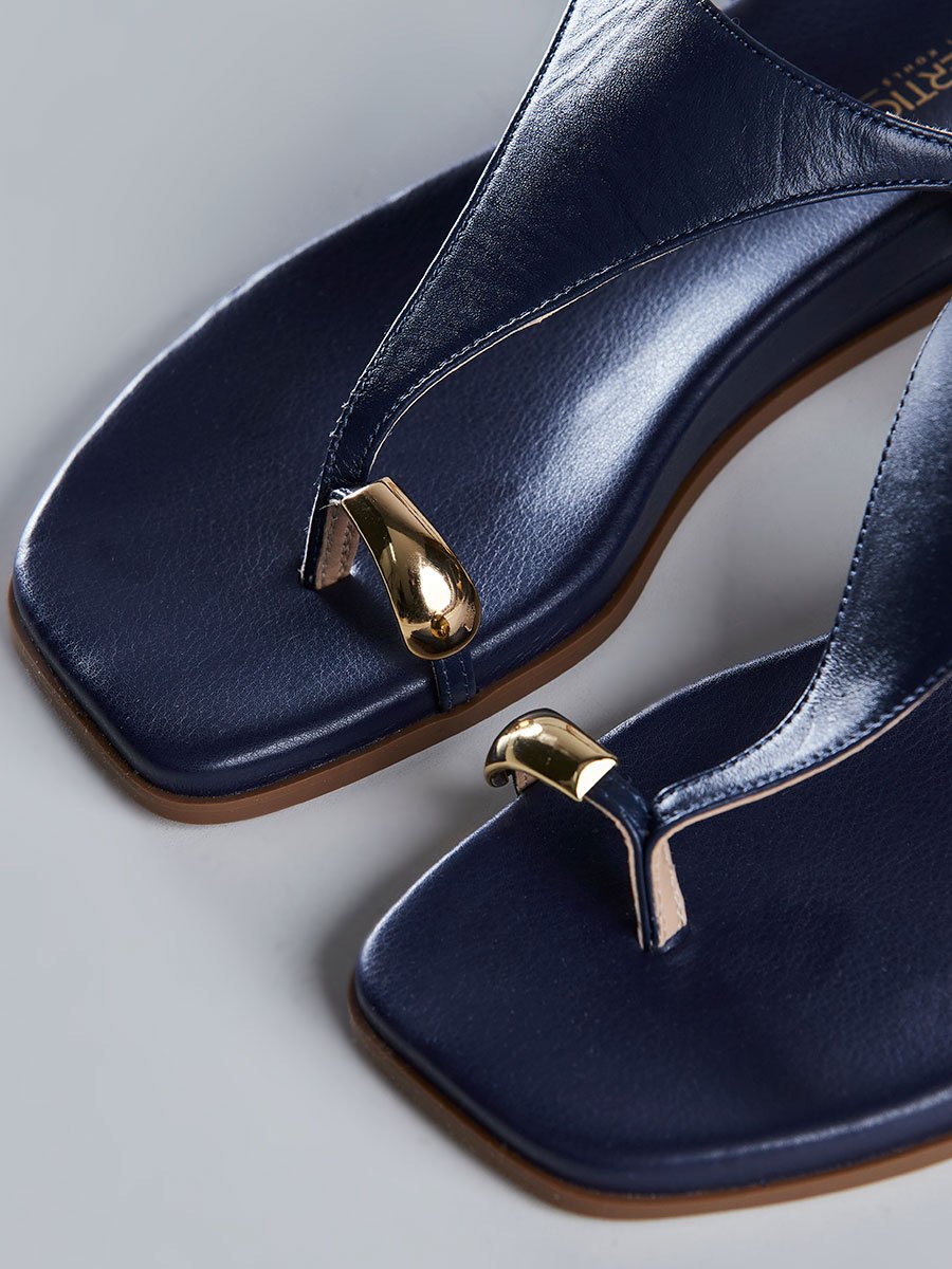 Sandália Rasteira Feminina com Dedo Azul Azul 3