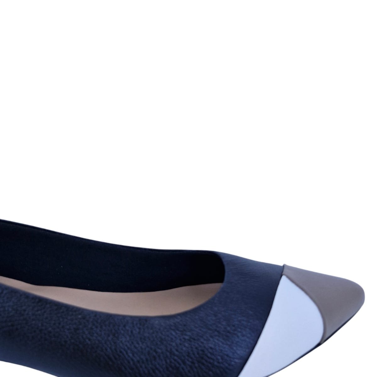 Sapatilha Feminina Bico Fino Em Couro Casual Scarpetti 360 Preto Azul Marinho/Branco 5