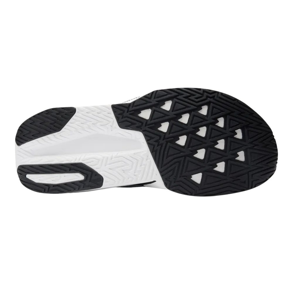 Tênis New Balance Fuelcell Rebel V5 Masculino Preto/Branco 6