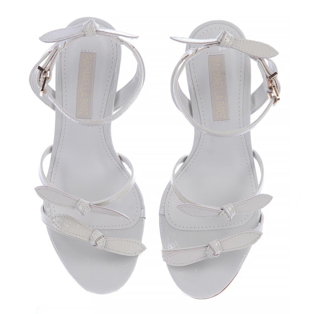 Sandália Salto Taça Couro Off white Detalhe Laços Verniz Show Off White 5