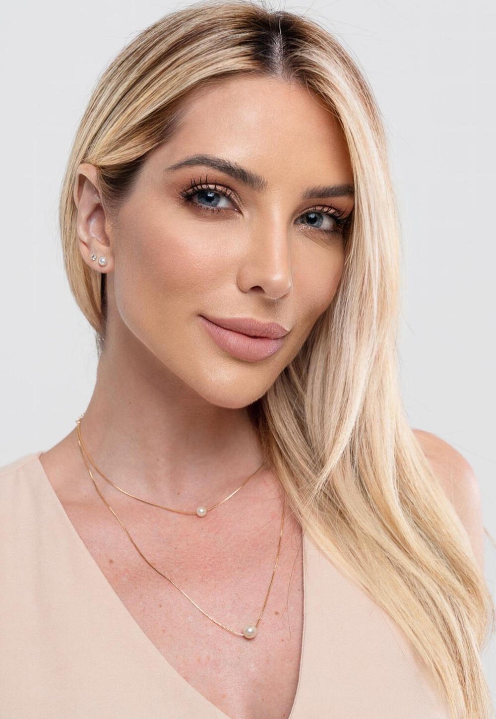 Brinco Semijoia de Pérola 5mm Banhado a Ouro 18k  Dourado 2