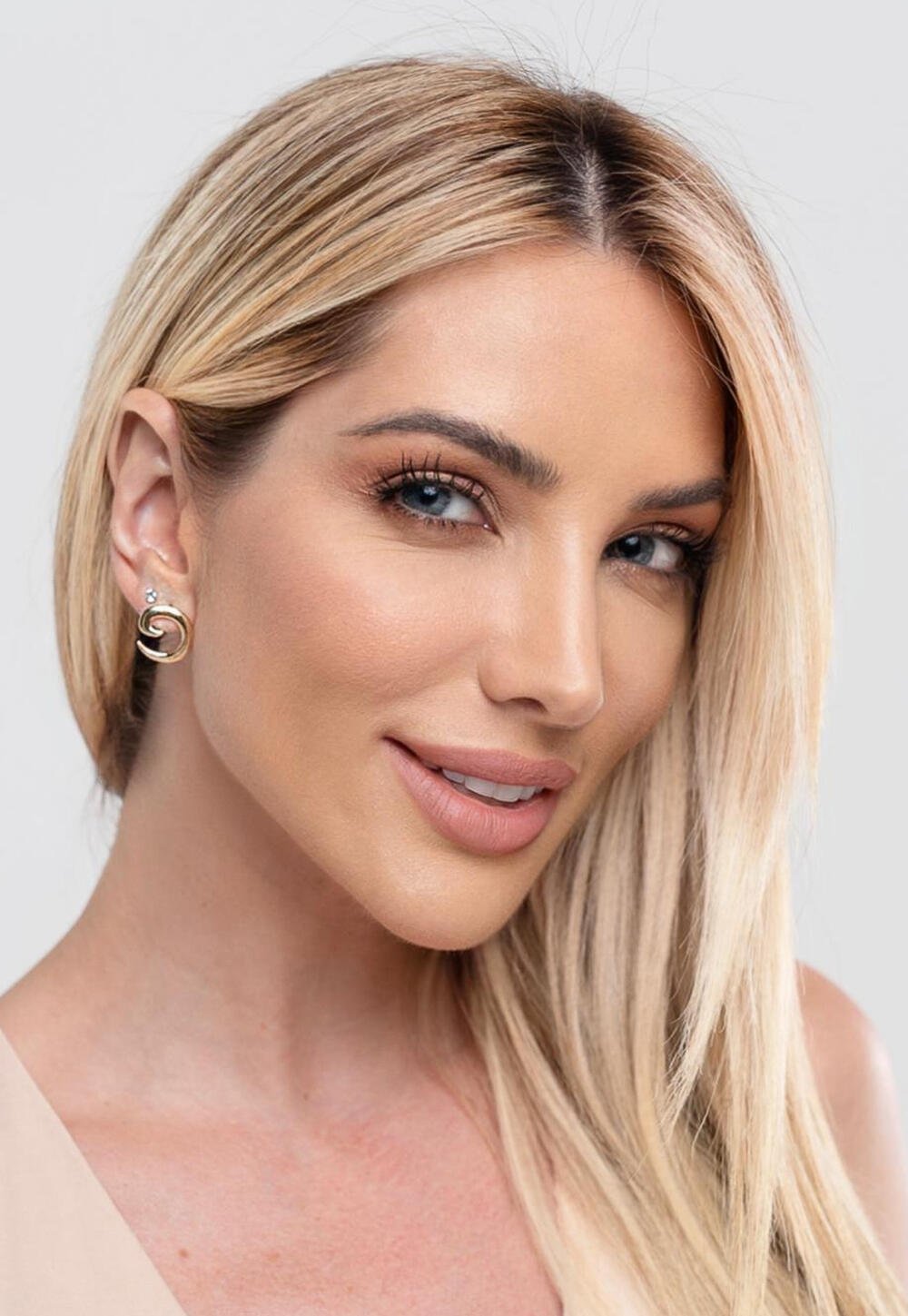 Brinco Semijoia Orgânico Espiral Banhado a Ouro 18k  Dourado 2