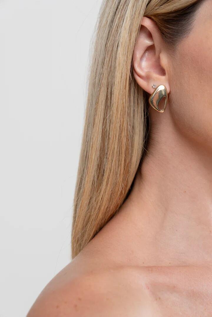 Brinco Semijoia Orgânico Vazado Banhado a Ouro 18k  Dourado 4