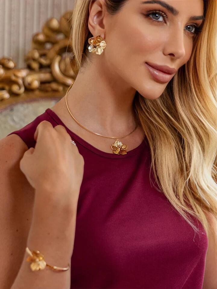 Bracelete Semijoia Flor Vazada Banhado a Ouro 18k  Dourado 2