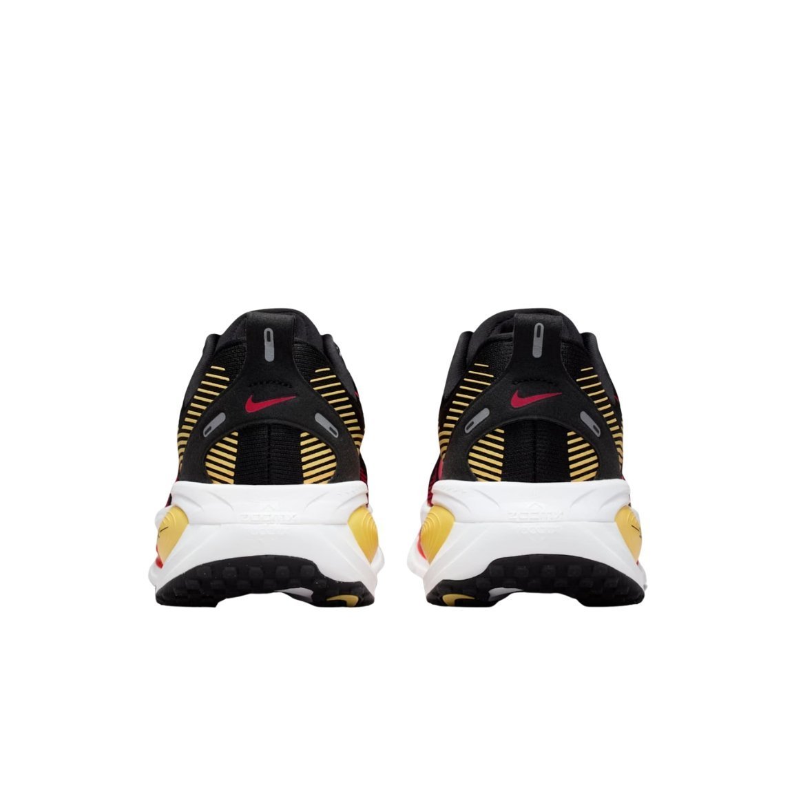 Tênis Nike Vomero 18 Preto/Vermelho 5